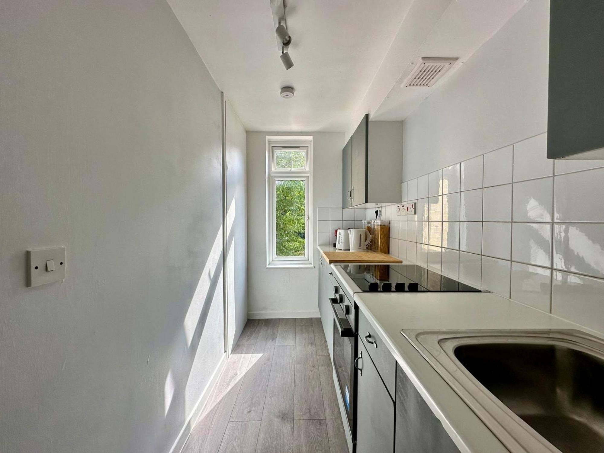 Cosy 2 Bedroom Flat In Manor House Лондон Экстерьер фото